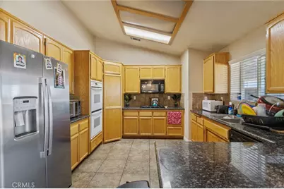 15120 Live Oak St, Hesperia, CA 92345 - Photo 13