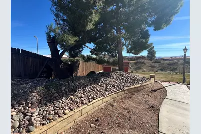 16481 Iwa, Apple Valley, CA 92307 - Photo 53