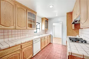 1009 S Rimpau, Los Angeles, CA 90019 - Photo 9