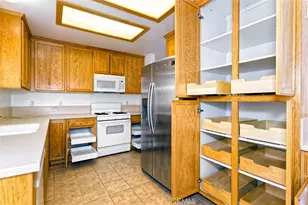 19028 Stoddard Way, Apple Valley, CA 92308 - Photo 11