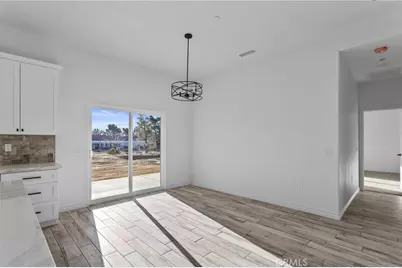 15995 Venango Road, Apple Valley, CA 92307 - Photo 11
