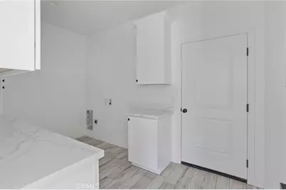 15995 Venango Road, Apple Valley, CA 92307 - Photo 29