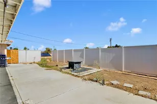 13597 Kiowa, Apple Valley, CA 92308 - Photo 11