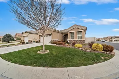19484 Biltmore Road, Apple Valley, CA 92308 - Photo 31