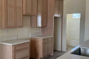 12763 Cypress Ave, Victorville, CA 92395 - Photo 5