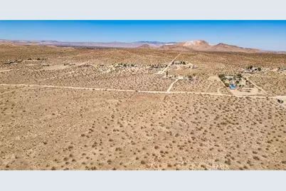 5700 30th St W, Rosamond, CA 93560 - Photo 1