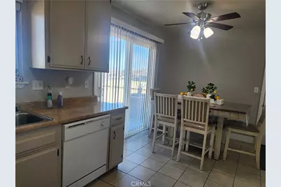 18950 Live Ooak, Hesperia, CA 92345 - Photo 9