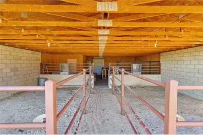 31024 Rabbit Springs Road, Lucerne Valley, CA 92356 - Photo 65