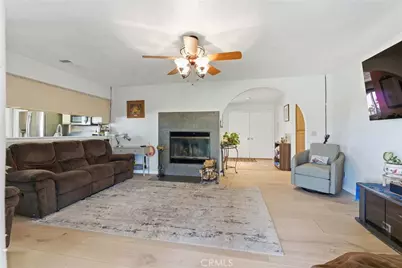 7868 Arrowhead Lake Road, Hesperia, CA 92345 - Photo 17