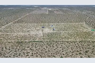 15803 Paramount, Phelan, CA 92371 - Photo 5