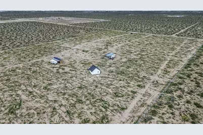 15803 Paramount, Phelan, CA 92371 - Photo 11