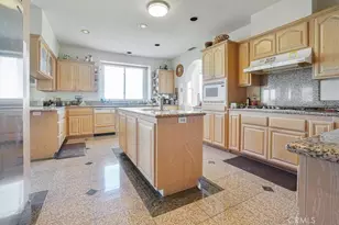 13097 Sage Hen Rd, Victorville, CA 92395 - Photo 37