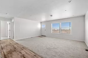 1083 Danbury Rd, Pinon Hills, CA 92372 - Photo 5