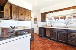 19859 Anahola Rd, Helendale, CA 92342 - Photo 9