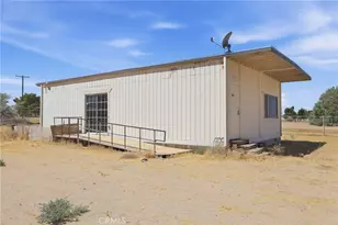 19859 Anahola Rd, Helendale, CA 92342 - Photo 21