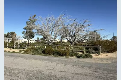26200 Cheyenne, Mojave, CA 93501 - Photo 1