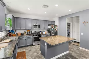 34293 Bloomington Dr, Murrieta, CA 92563 - Photo 17