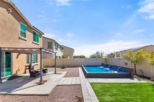 34293 Bloomington Dr, Murrieta, CA 92563 - Photo 3