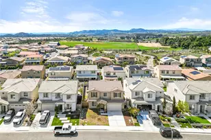 34293 Bloomington Dr, Murrieta, CA 92563 - Photo 37