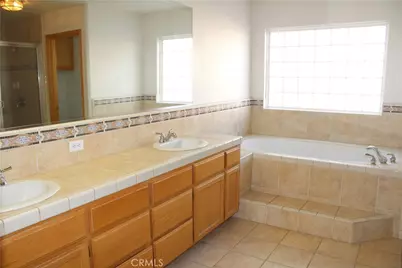 16263 Chiwi Road, Apple Valley, CA 92307 - Photo 35