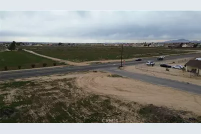 43431107 Kiowa Road, Apple Valley, CA 92308 - Photo 9