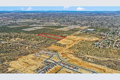 6600 Crockett Avenue, Hesperia, CA 92345 - Photo 3