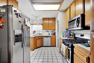 15837 Sandalwood, Victorville, CA 92395 - Photo 11