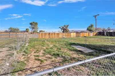 12655 Pocono, Apple Valley, CA 92308 - Photo 37