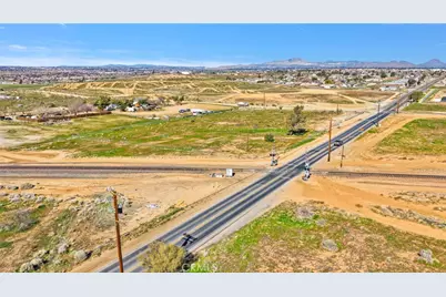 10420 Kiowa, Apple Valley, CA 92308 - Photo 13