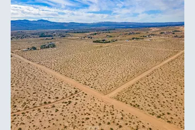 123 Grafton Dr, Newberry Springs, CA 92365 - Photo 5