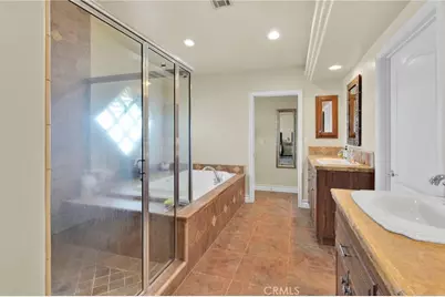 17790 Cresta Blanca, Victorville, CA 92395 - Photo 37