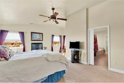 17790 Cresta Blanca, Victorville, CA 92395 - Photo 33