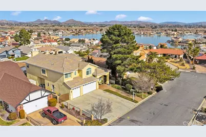 17790 Cresta Blanca, Victorville, CA 92395 - Photo 3