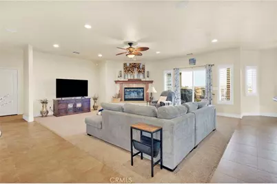 17790 Cresta Blanca, Victorville, CA 92395 - Photo 13