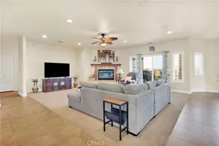 17790 Cresta Blanca, Victorville, CA 92395 - Photo 13