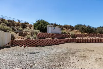 7170 Joshua, Oak Hills, CA 92344 - Photo 17