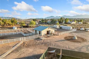 6370 Fremontia St, Hesperia, CA 92344 - Photo 7