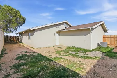 10424 Stage Coach Drive, Adelanto, CA 92301 - Photo 17