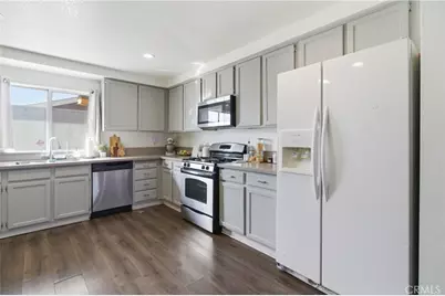 10424 Stage Coach Drive, Adelanto, CA 92301 - Photo 7