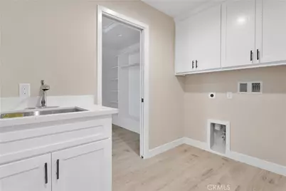 10647 Central Road, Apple Valley, CA 92308 - Photo 11