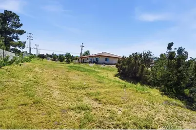 9323 Serra, Phelan, CA 92371 - Photo 51