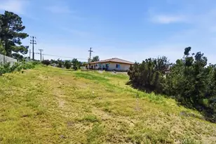 9323 Serra, Phelan, CA 92371 - Photo 51