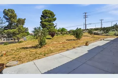 9323 Serra, Phelan, CA 92371 - Photo 45