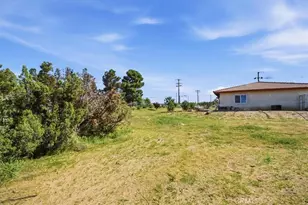 9323 Serra, Phelan, CA 92371 - Photo 49