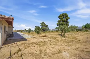 9323 Serra, Phelan, CA 92371 - Photo 43