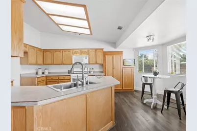 22163 Broken Lance Road, Apple Valley, CA 92307 - Photo 23