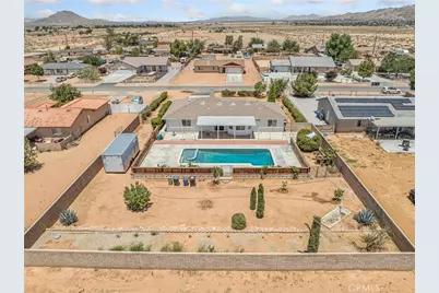 22163 Broken Lance Road, Apple Valley, CA 92307 - Photo 7