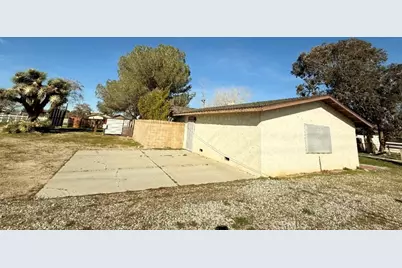 1821 W Columbia, Lancaster, CA 93534 - Photo 27