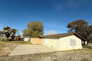 1821 W Columbia, Lancaster, CA 93534 - Photo 27