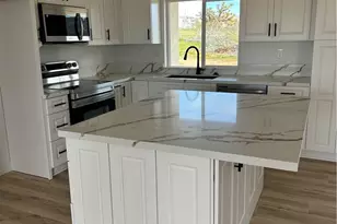 16353 Smokethorn Rd, Apple Valley, CA 92307 - Photo 5